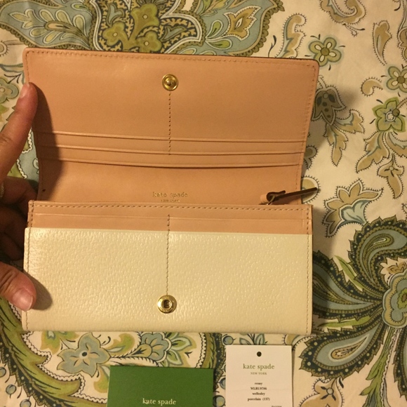 Kate Spade Remy wallet - Picture 3 of 4